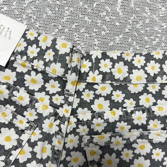 ZARA Daisy Print High Rise Button Front Shorts Size 0 EUR 32 NWT - Picture 5 of 8